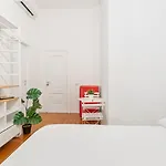 Апартаменты New! Lovely & Friendly In Center B *