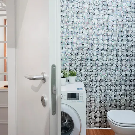 New! Lovely & Friendly In Center B Apartamento *