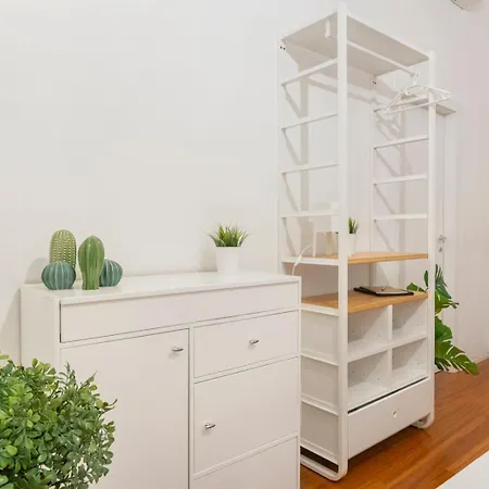 New! Lovely & Friendly In Center B Apartament Mediolan