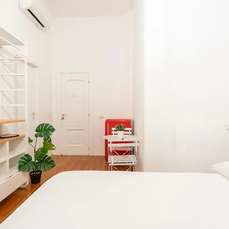 New! Lovely & Friendly In Center B Mediolan