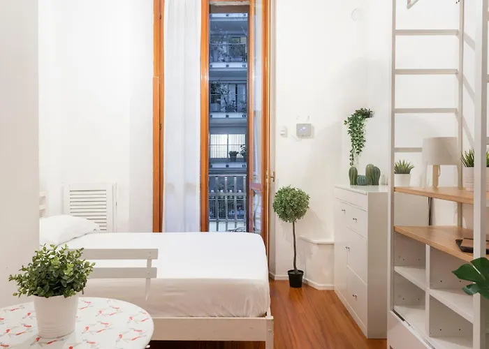 New! Lovely & Friendly In Center B Mediolan