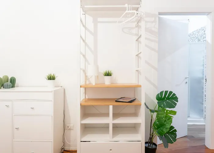 Apartament New! Lovely & Friendly In Center B Mediolan